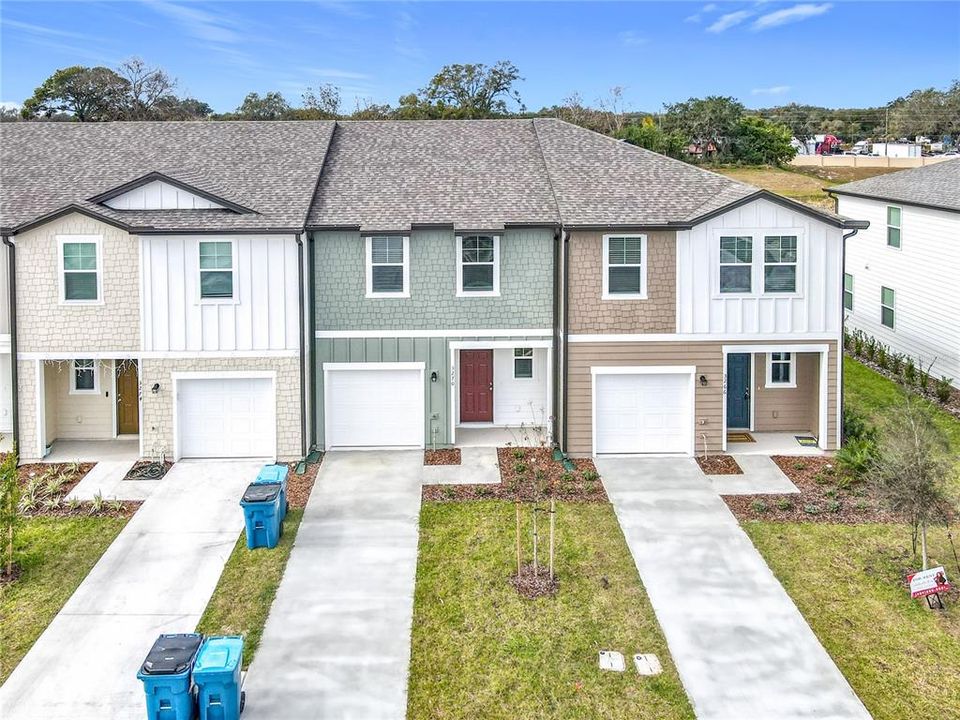 For Rent: $2,000 (3 beds, 2 baths, 1422 Square Feet)