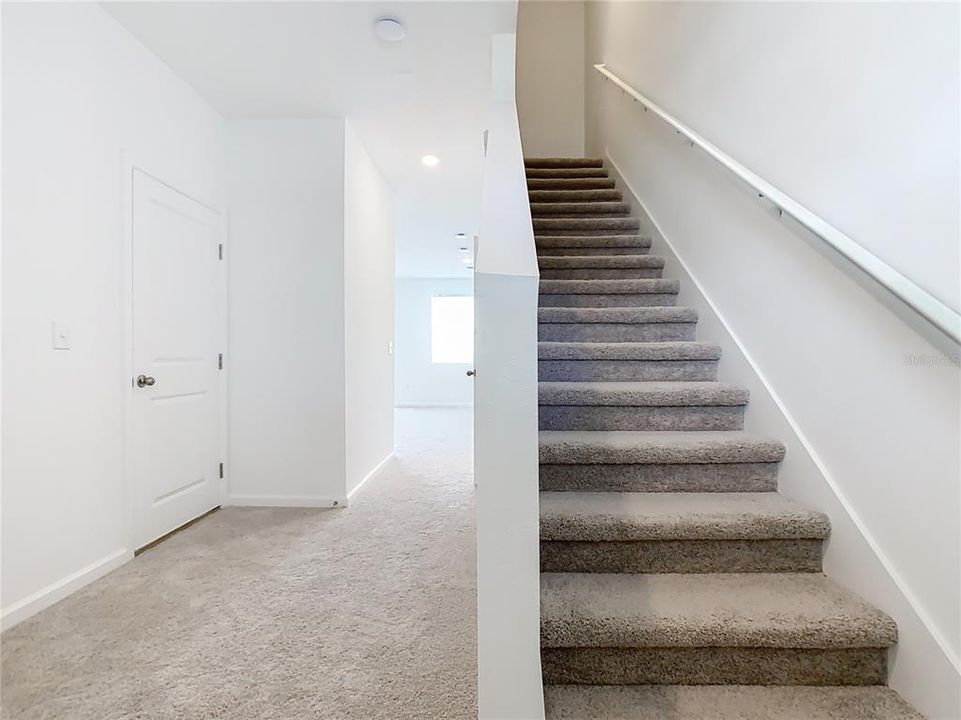 For Rent: $2,000 (3 beds, 2 baths, 1422 Square Feet)