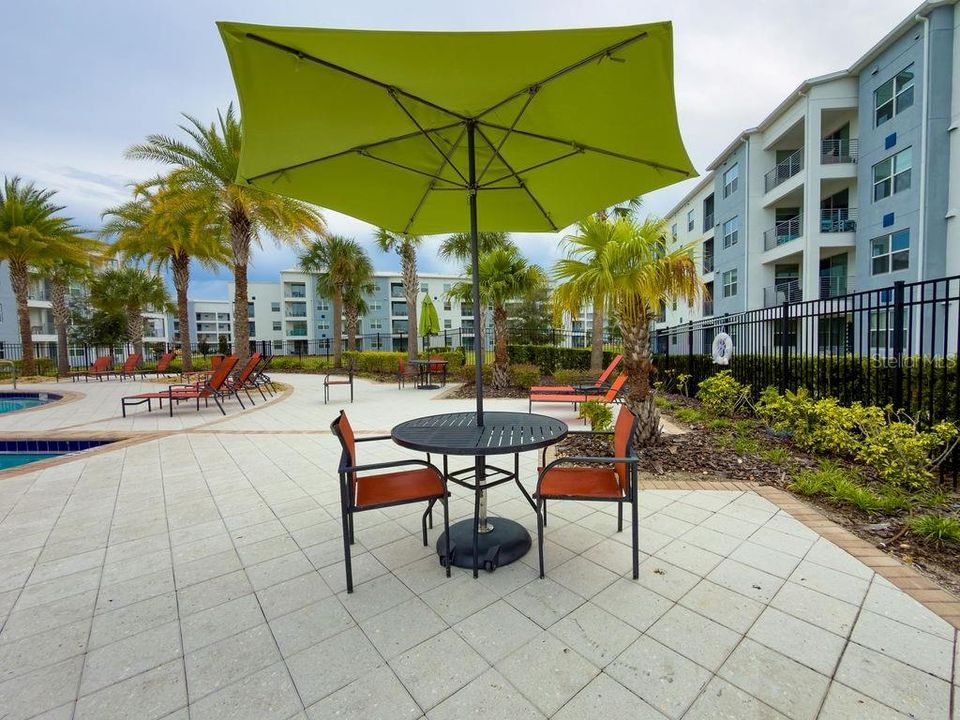 出租: $3,200 (5 贝兹, 4 浴室, 2168 平方英尺)