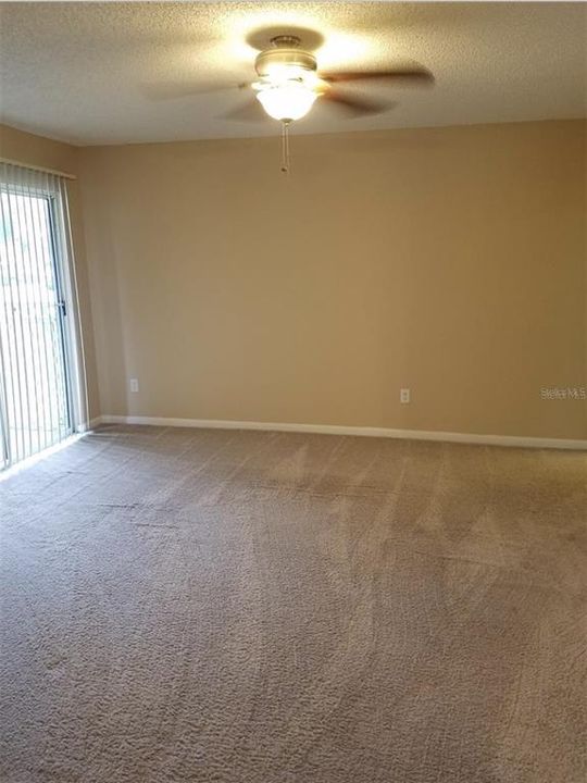 For Sale: $139,900 (1 beds, 1 baths, 847 Square Feet)