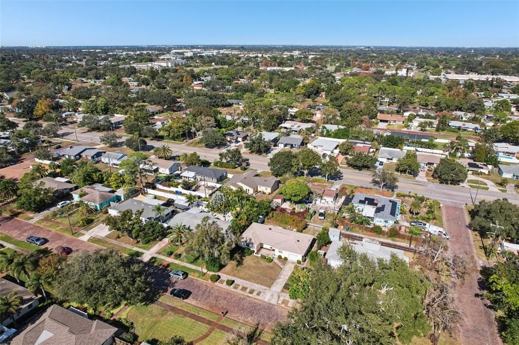 На продажу: $425,000 (2 спален, 2 ванн, 1282 Квадратных фут)