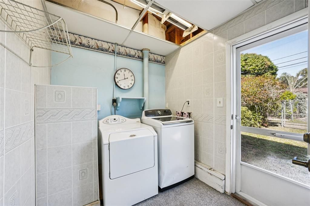 На продажу: $425,000 (2 спален, 2 ванн, 1282 Квадратных фут)