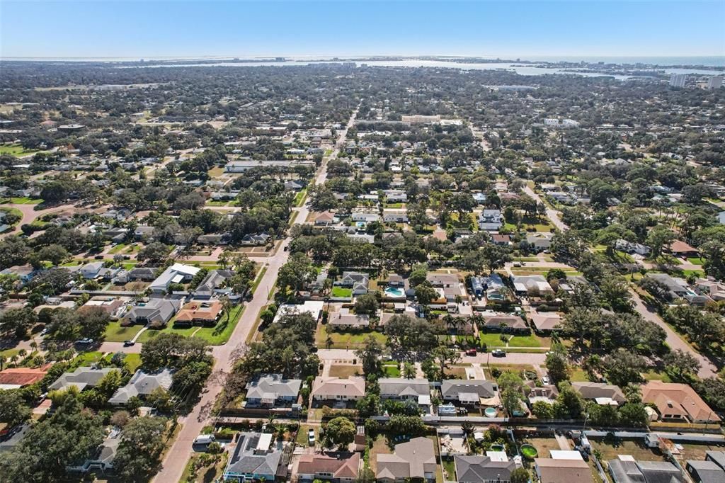 На продажу: $425,000 (2 спален, 2 ванн, 1282 Квадратных фут)