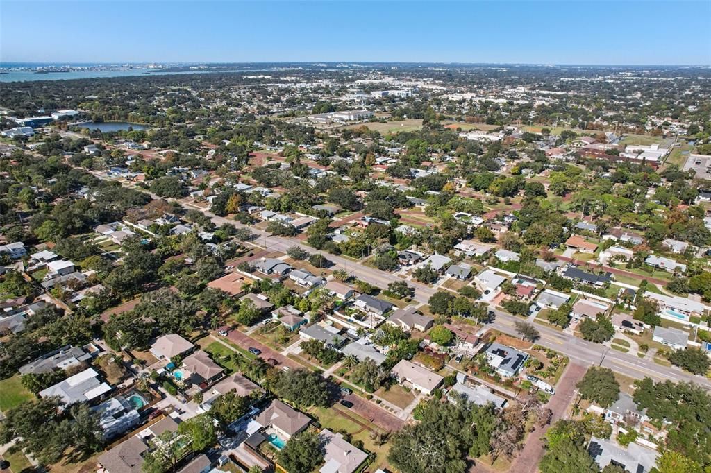 На продажу: $425,000 (2 спален, 2 ванн, 1282 Квадратных фут)