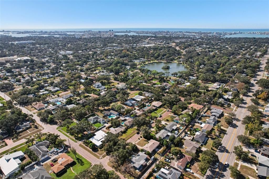 На продажу: $425,000 (2 спален, 2 ванн, 1282 Квадратных фут)