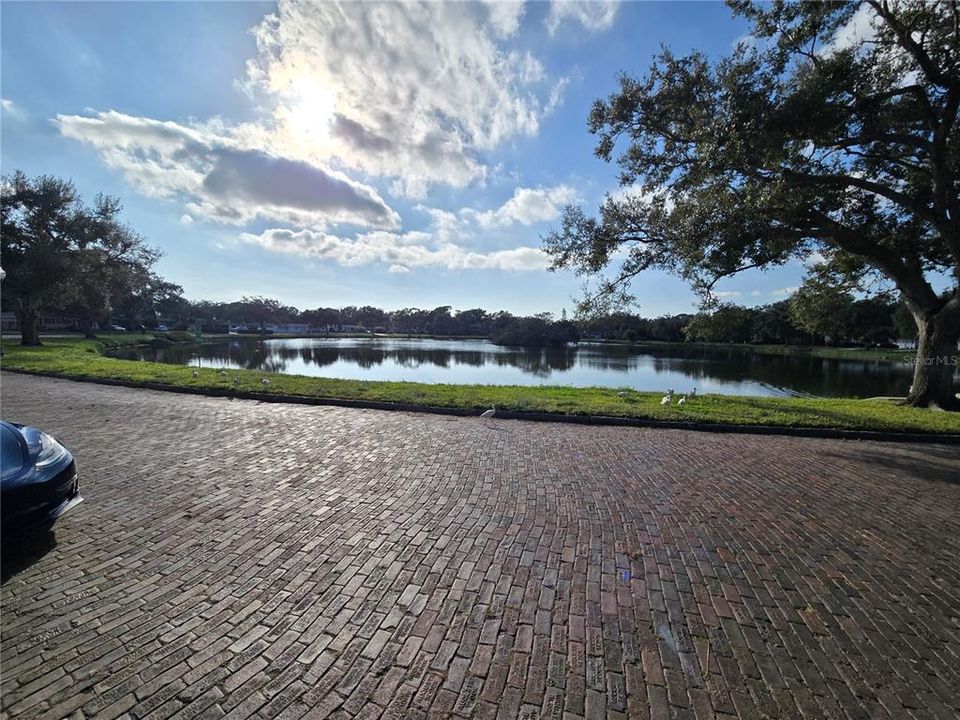 На продажу: $425,000 (2 спален, 2 ванн, 1282 Квадратных фут)