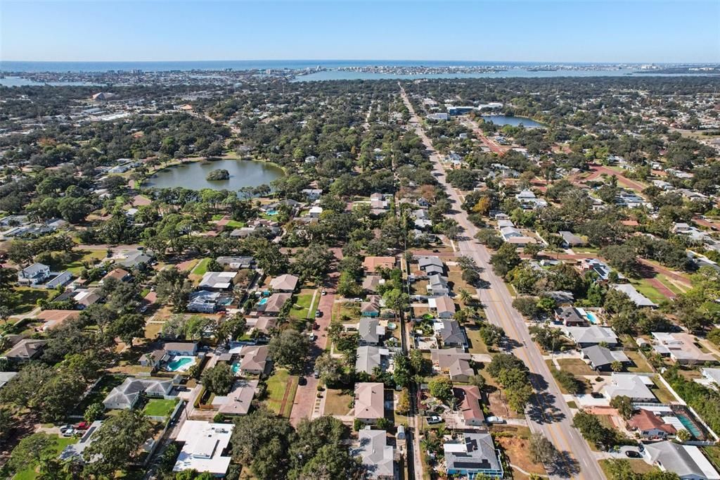 На продажу: $425,000 (2 спален, 2 ванн, 1282 Квадратных фут)