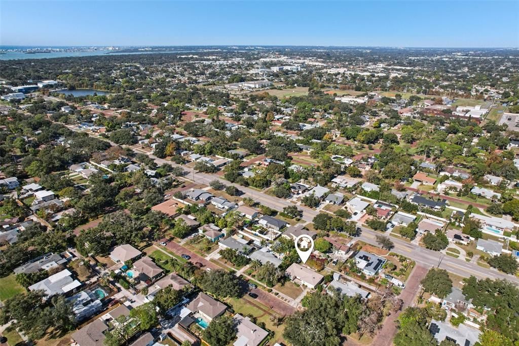 На продажу: $425,000 (2 спален, 2 ванн, 1282 Квадратных фут)