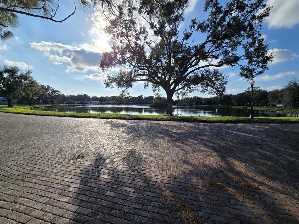 На продажу: $425,000 (2 спален, 2 ванн, 1282 Квадратных фут)