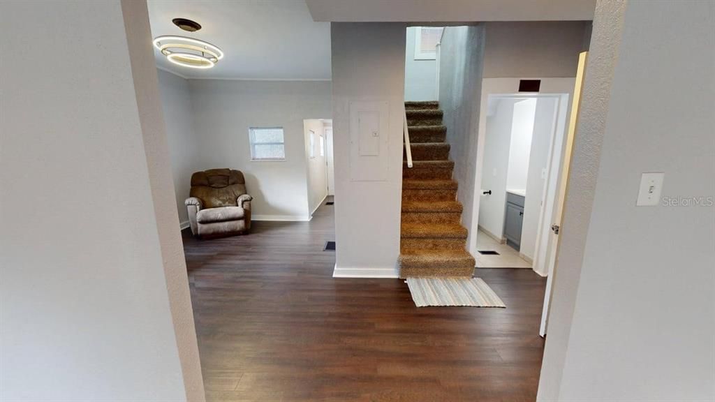 For Rent: $1,800 (3 beds, 2 baths, 1346 Square Feet)