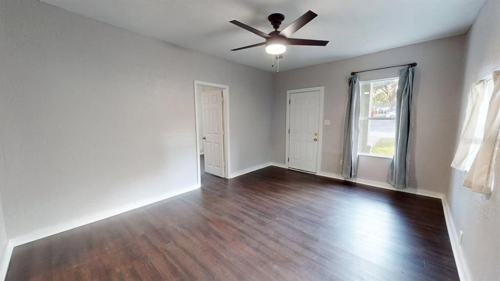 For Rent: $1,800 (3 beds, 2 baths, 1346 Square Feet)