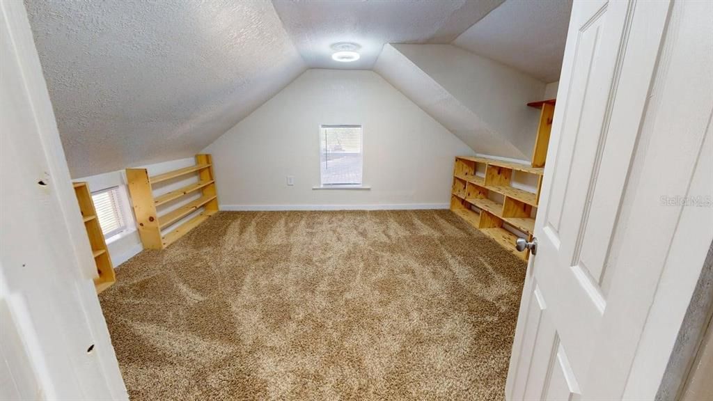 For Rent: $1,800 (3 beds, 2 baths, 1346 Square Feet)