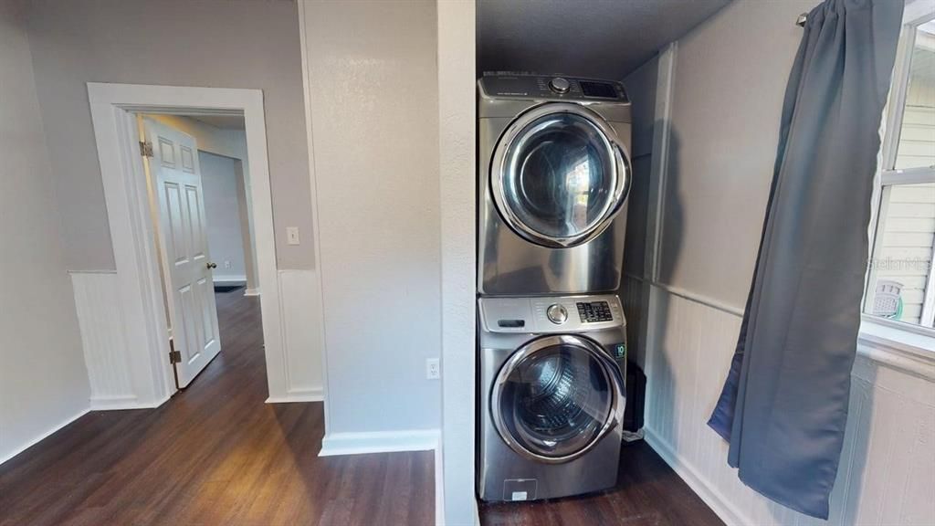 For Rent: $1,800 (3 beds, 2 baths, 1346 Square Feet)