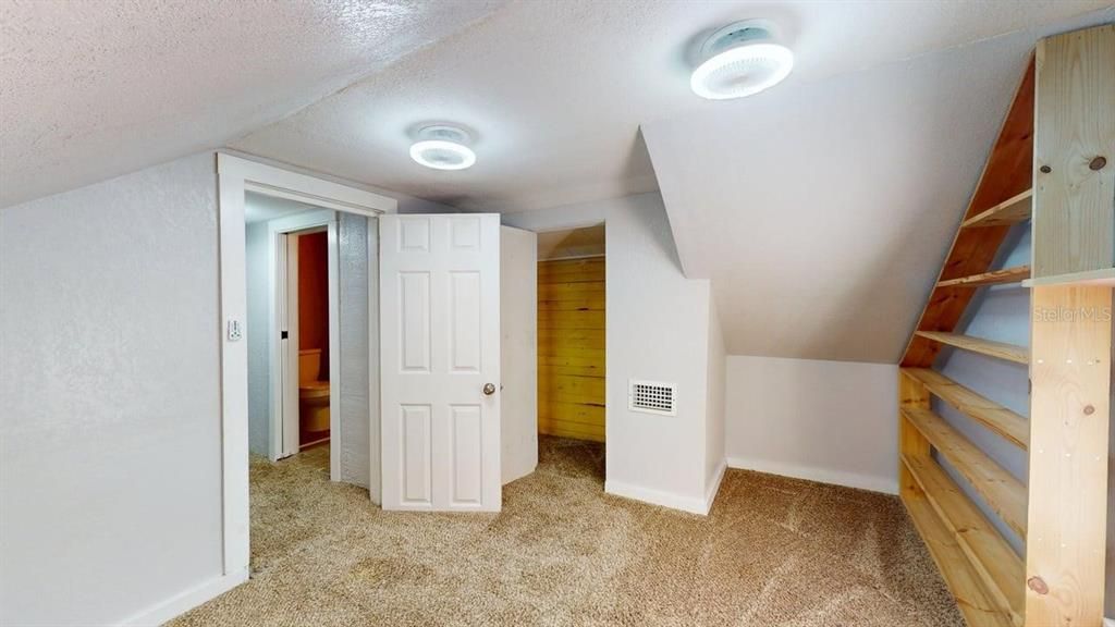 For Rent: $1,800 (3 beds, 2 baths, 1346 Square Feet)