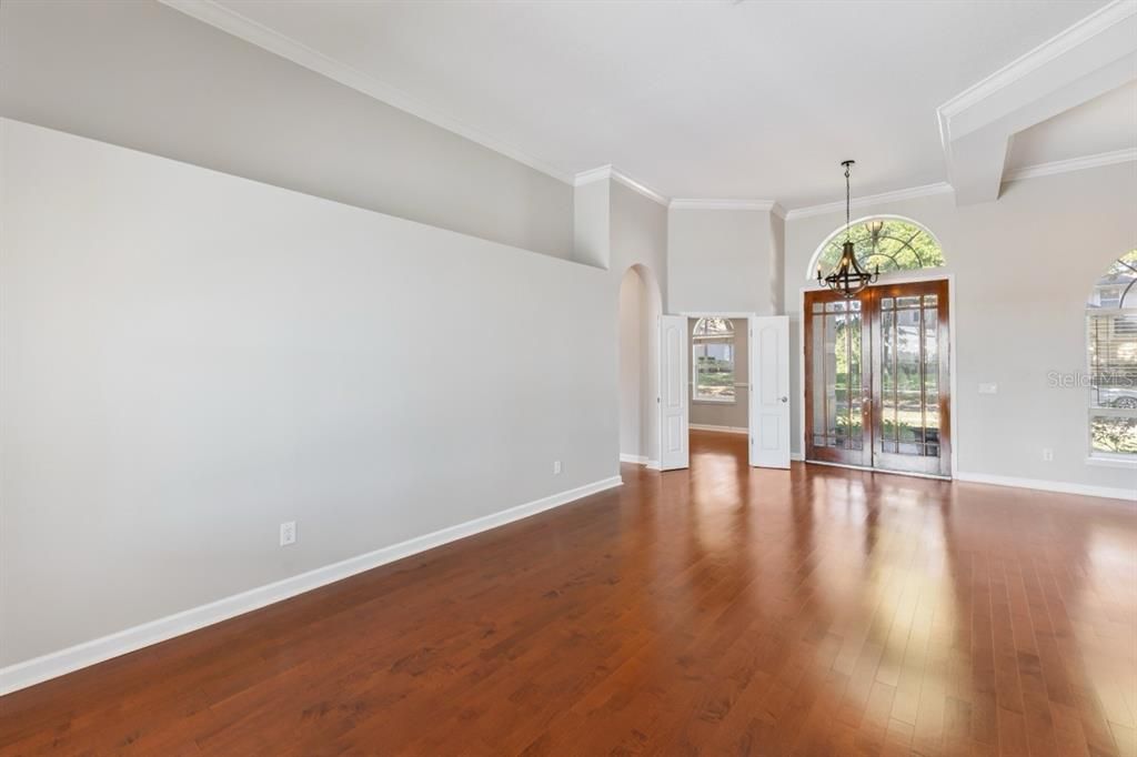 En Venta: $799,900 (3 camas, 3 baños, 2432 Pies cuadrados)