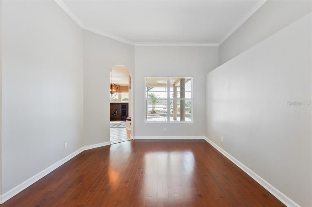 En Venta: $799,900 (3 camas, 3 baños, 2432 Pies cuadrados)