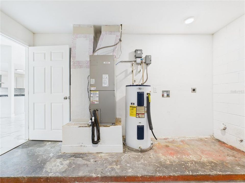 For Sale: $244,900 (3 beds, 2 baths, 1184 Square Feet)