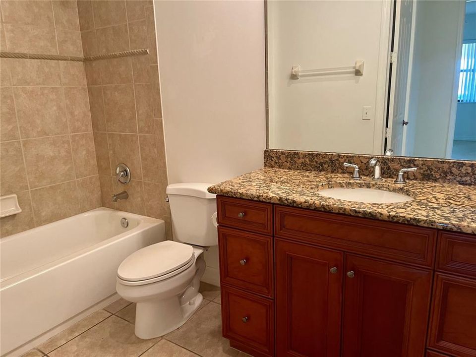 For Rent: $1,950 (3 beds, 2 baths, 1813 Square Feet)