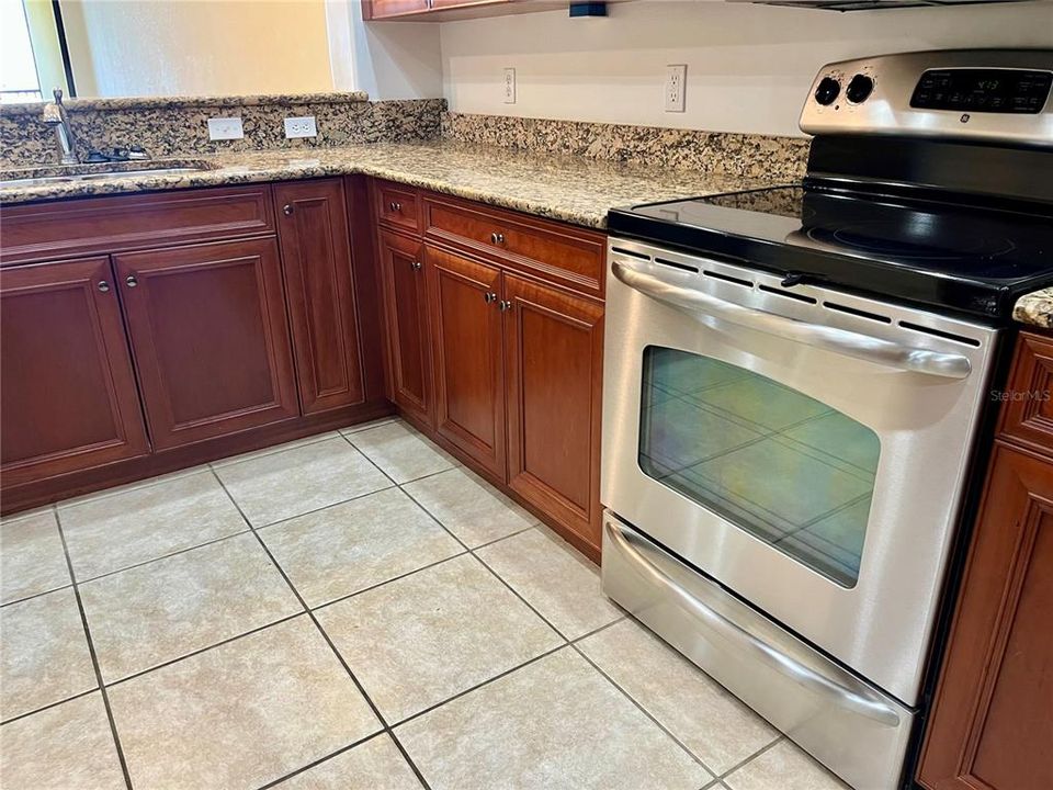 出租: $1,950 (3 贝兹, 2 浴室, 1813 平方英尺)