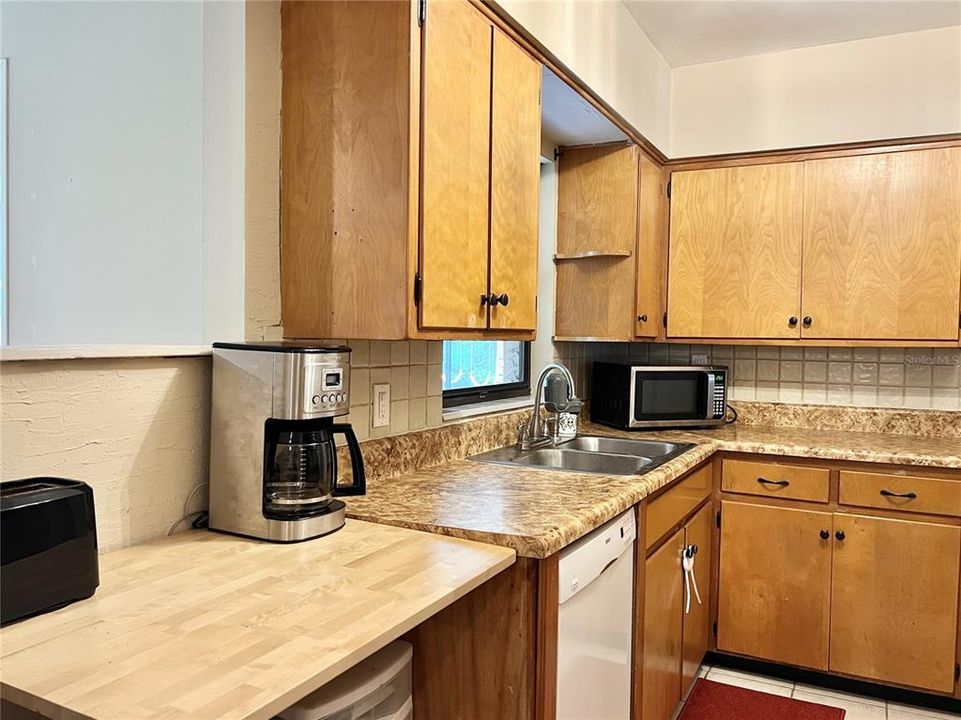 На продажу: $339,000 (3 спален, 1 ванн, 1298 Квадратных фут)