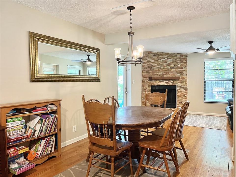 На продажу: $339,000 (3 спален, 1 ванн, 1298 Квадратных фут)