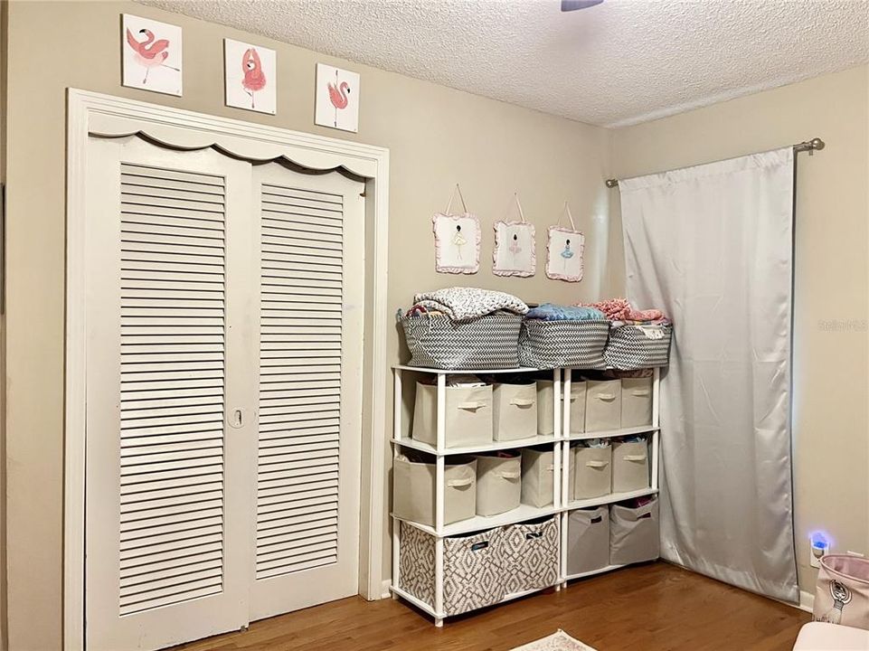 На продажу: $339,000 (3 спален, 1 ванн, 1298 Квадратных фут)