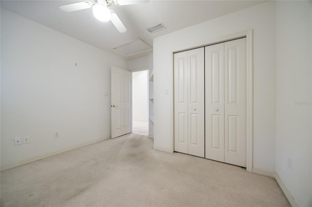 For Sale: $398,000 (3 beds, 2 baths, 1934 Square Feet)