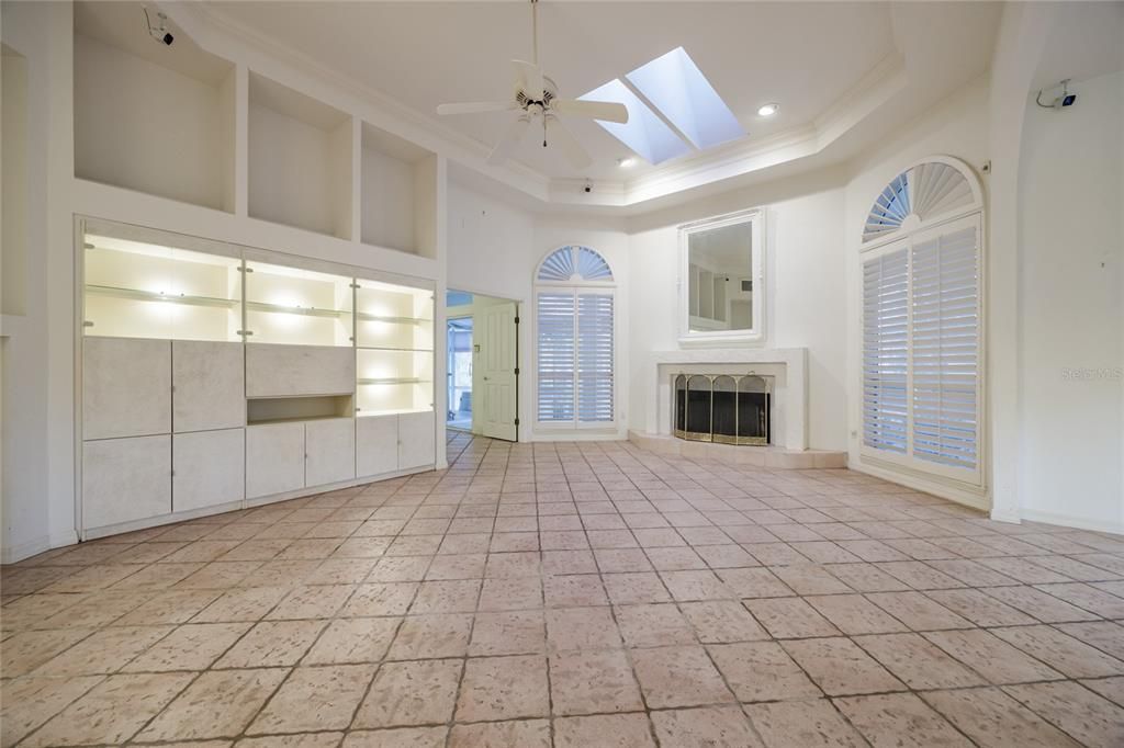 For Sale: $398,000 (3 beds, 2 baths, 1934 Square Feet)