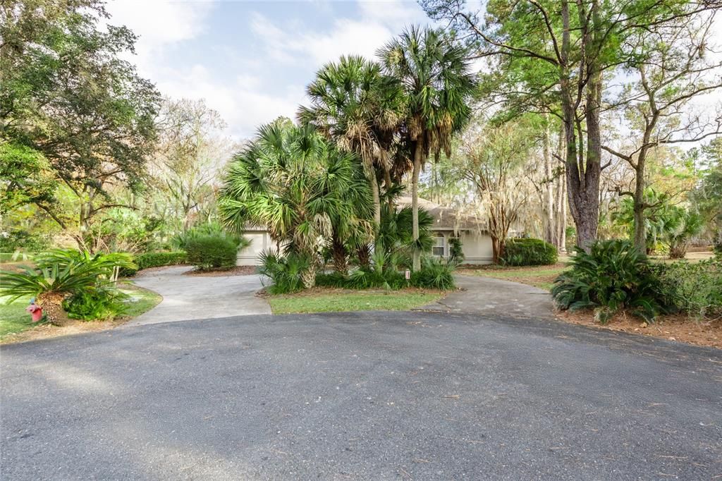 For Sale: $398,000 (3 beds, 2 baths, 1934 Square Feet)