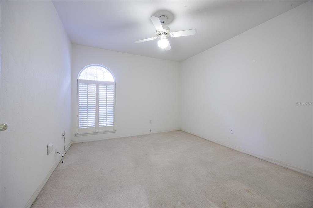 For Sale: $398,000 (3 beds, 2 baths, 1934 Square Feet)