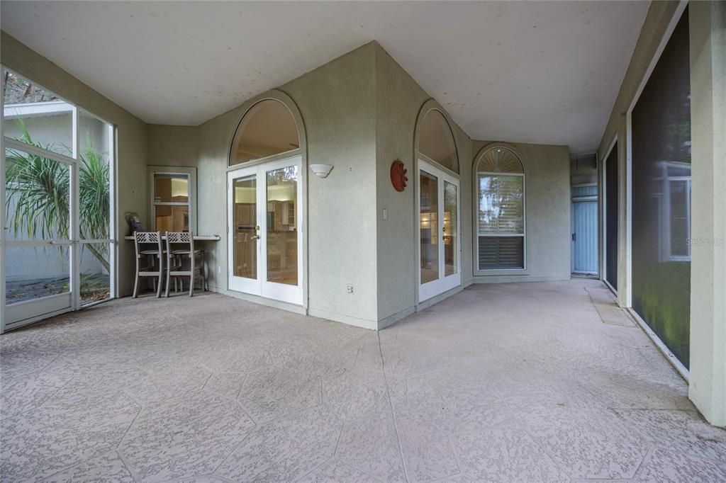 For Sale: $398,000 (3 beds, 2 baths, 1934 Square Feet)