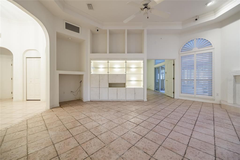 For Sale: $398,000 (3 beds, 2 baths, 1934 Square Feet)