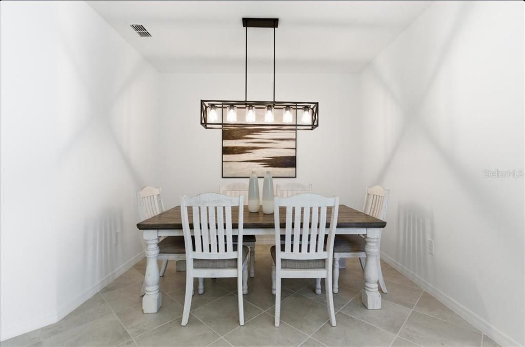 For Rent: $2,800 (2 beds, 2 baths, 1301 Square Feet)