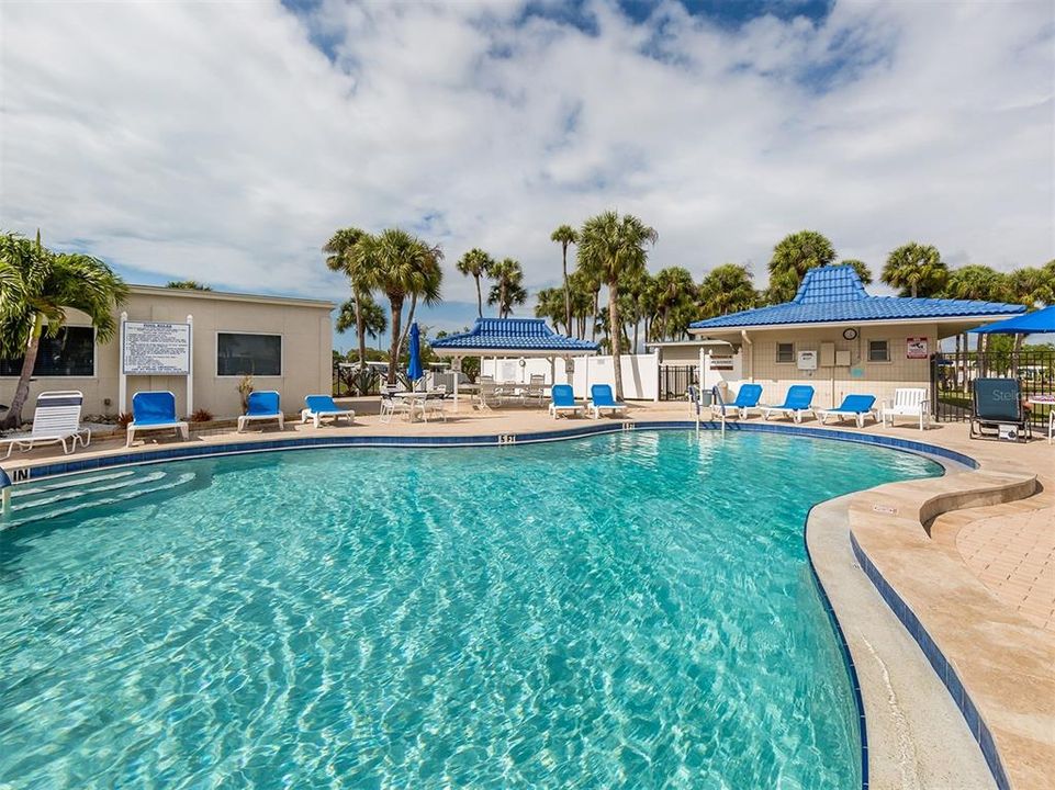 На продажу: $214,900 (2 спален, 2 ванн, 1535 Квадратных фут)