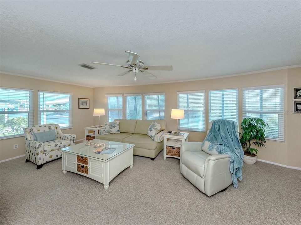 На продажу: $214,900 (2 спален, 2 ванн, 1535 Квадратных фут)