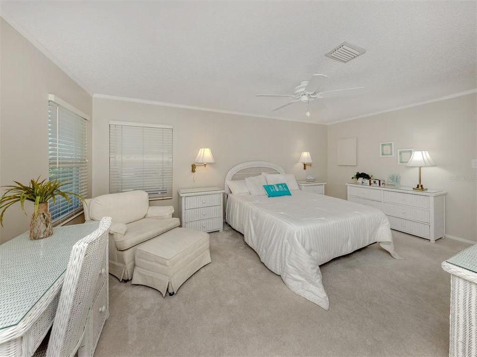 На продажу: $214,900 (2 спален, 2 ванн, 1535 Квадратных фут)