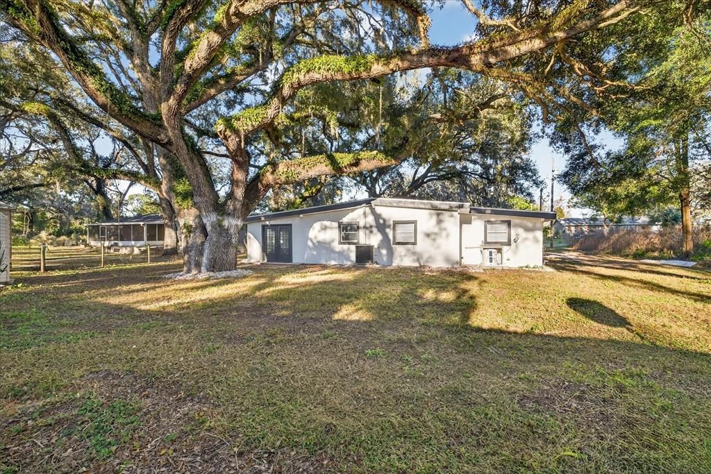 For Sale: $269,999 (3 beds, 1 baths, 1521 Square Feet)