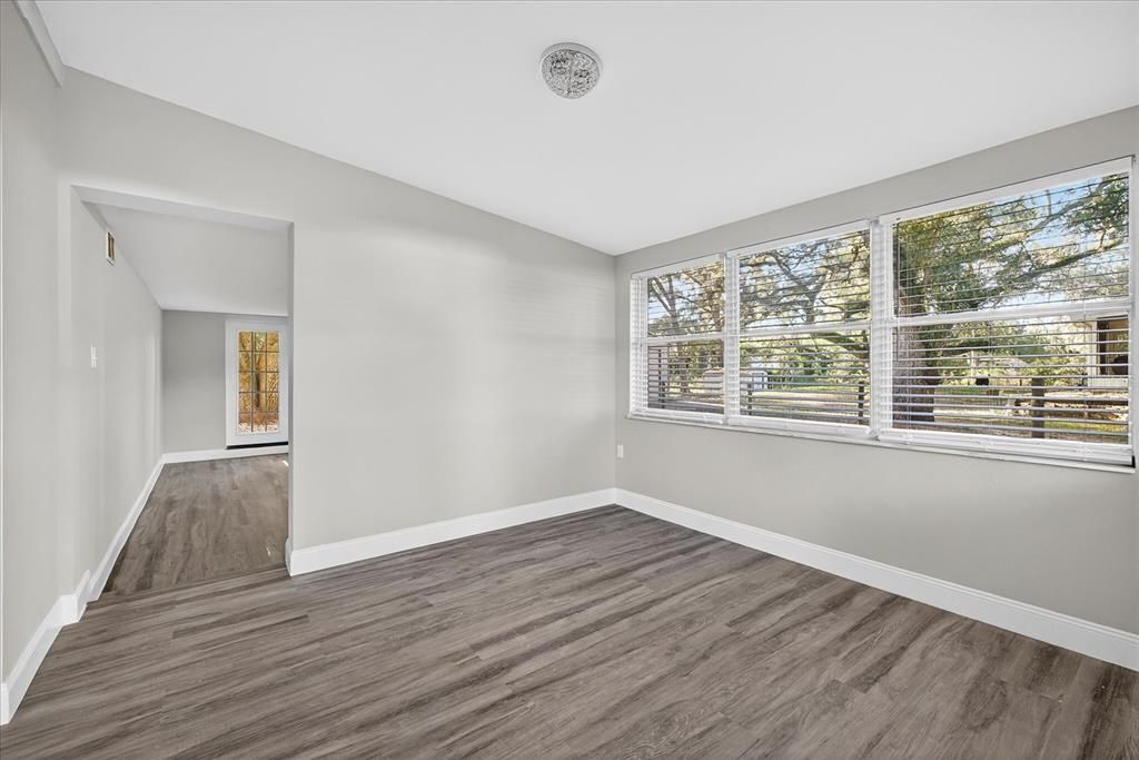 For Sale: $269,999 (3 beds, 1 baths, 1521 Square Feet)