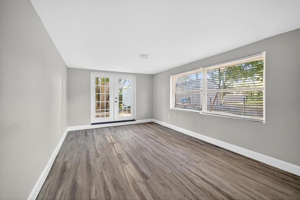 For Sale: $269,999 (3 beds, 1 baths, 1521 Square Feet)