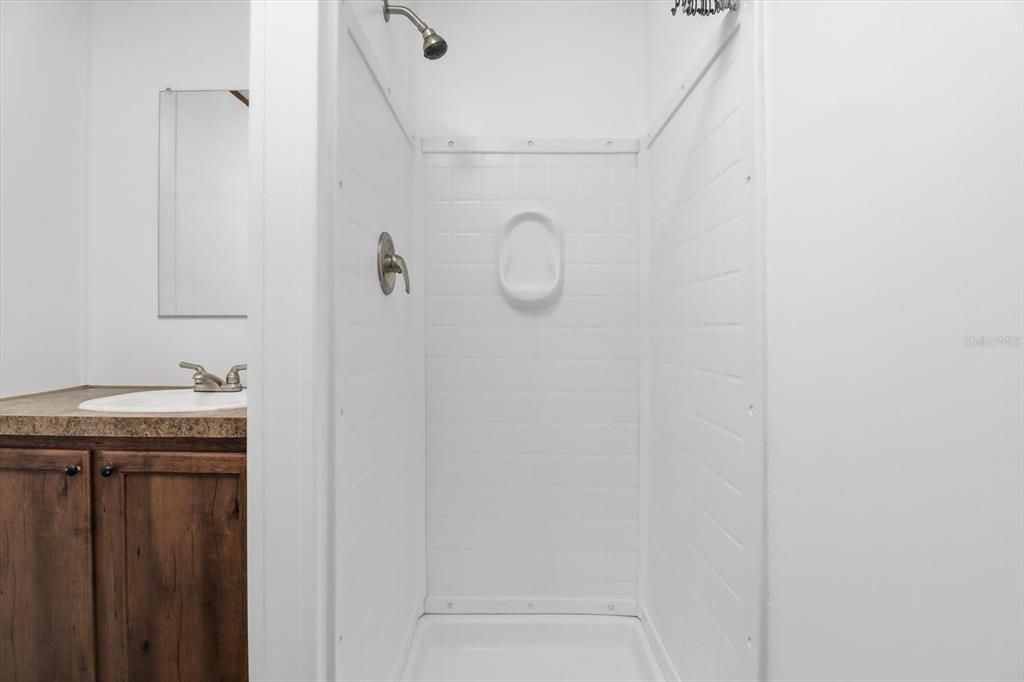 For Sale: $167,000 (2 beds, 2 baths, 728 Square Feet)