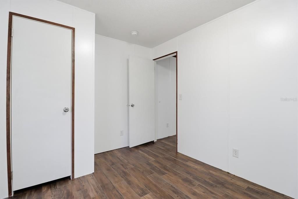 For Sale: $167,000 (2 beds, 2 baths, 728 Square Feet)