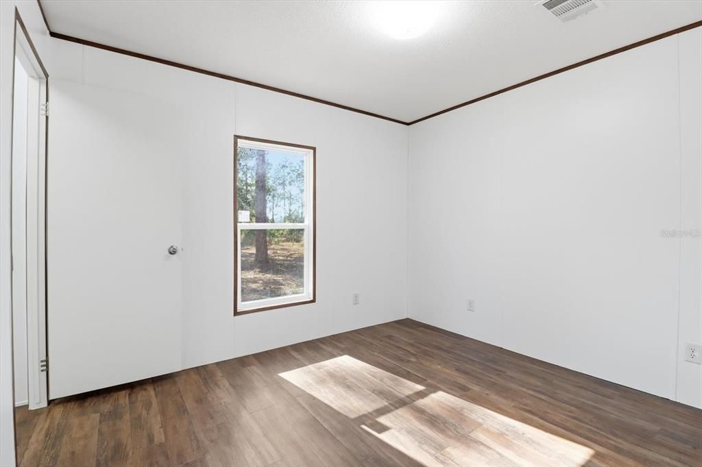 For Sale: $167,000 (2 beds, 2 baths, 728 Square Feet)