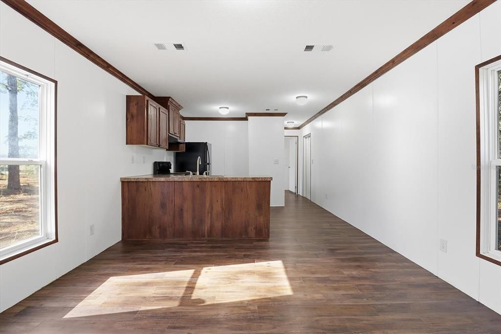 For Sale: $167,000 (2 beds, 2 baths, 728 Square Feet)