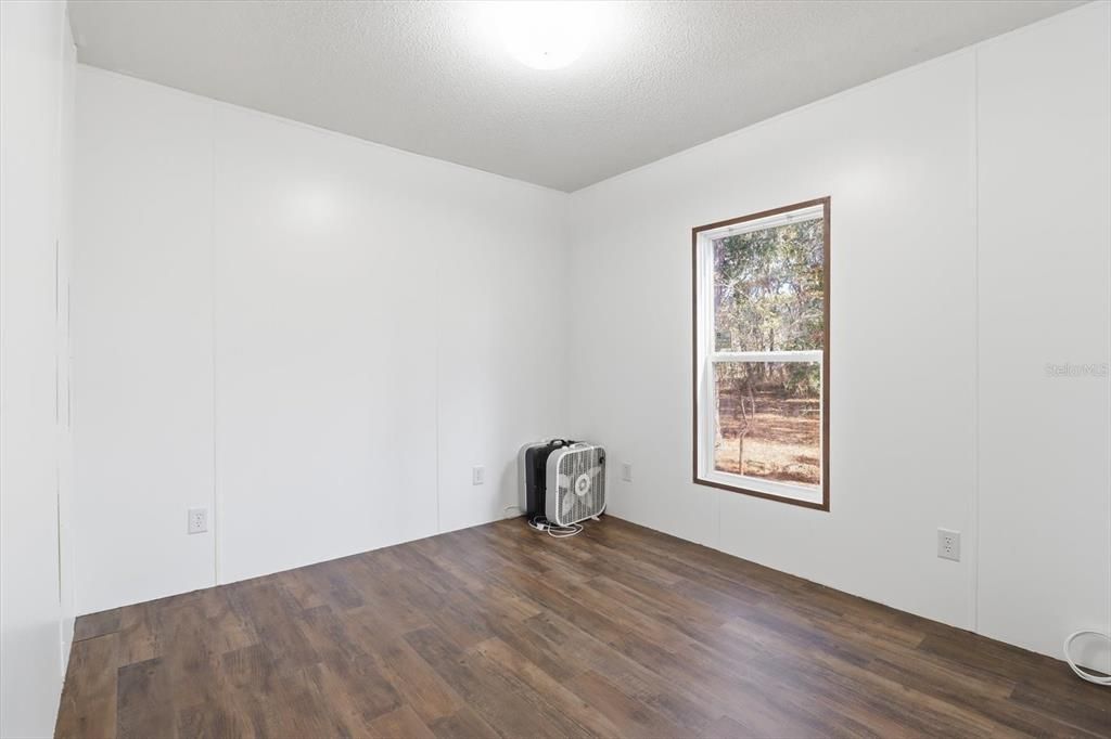 For Sale: $167,000 (2 beds, 2 baths, 728 Square Feet)