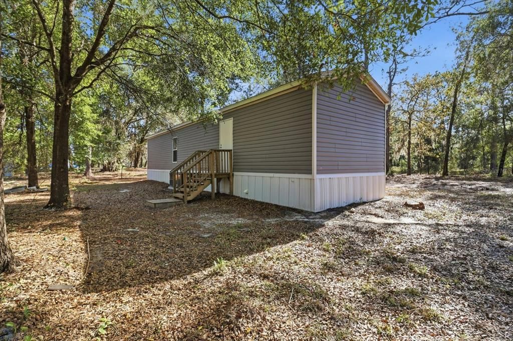 For Sale: $167,000 (2 beds, 2 baths, 728 Square Feet)