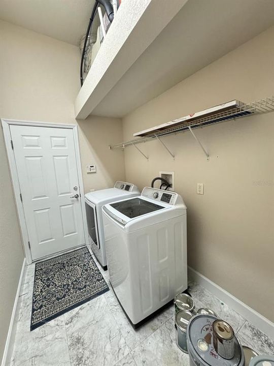 En Renta: $2,700 (4 camas, 2 baños, 2209 Pies cuadrados)