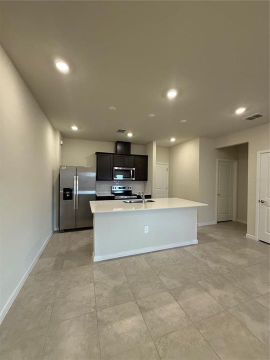 В аренду: $2,399 (3 спален, 2 ванн, 1626 Квадратных фут)