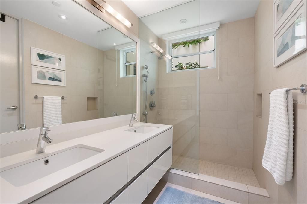 For Sale: $1,699,000 (2 beds, 2 baths, 1956 Square Feet)