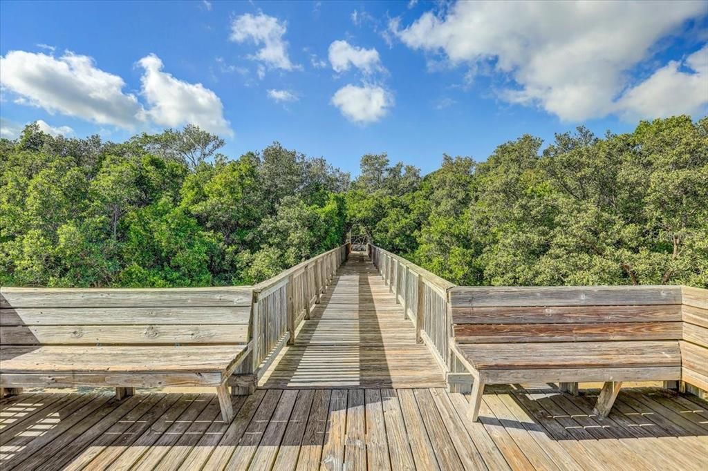 En Venta: $439,900 (4 camas, 3 baños, 1692 Pies cuadrados)