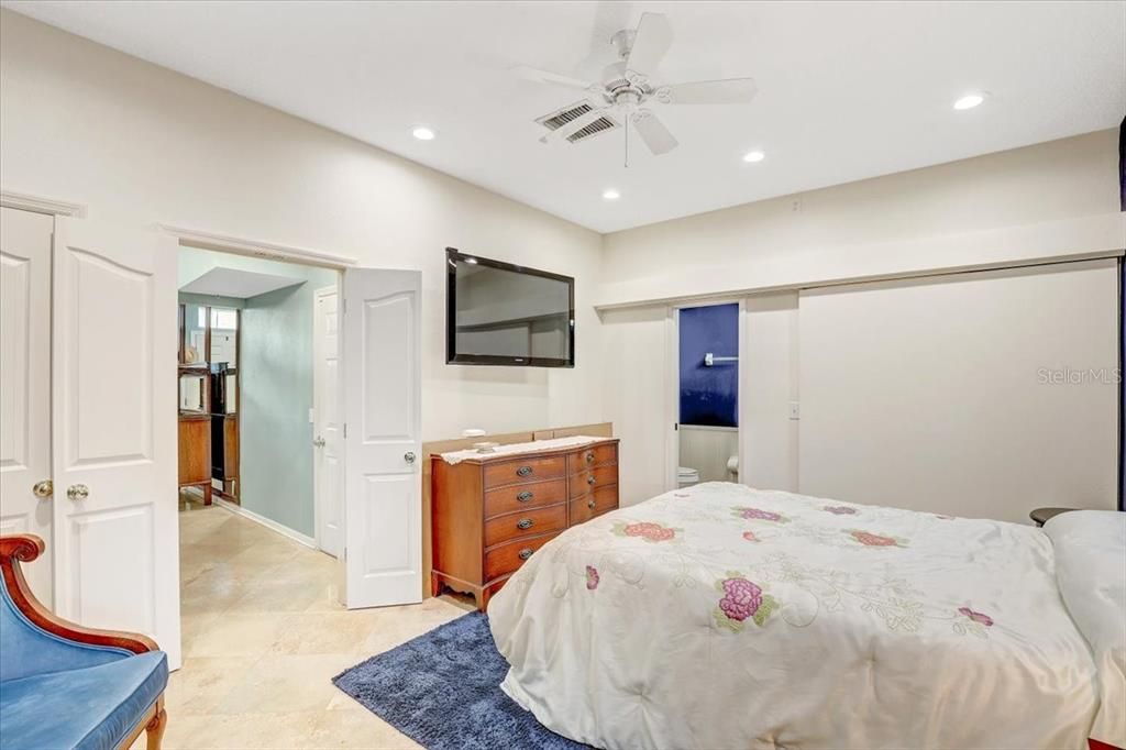 For Sale: $439,900 (4 beds, 3 baths, 1692 Square Feet)